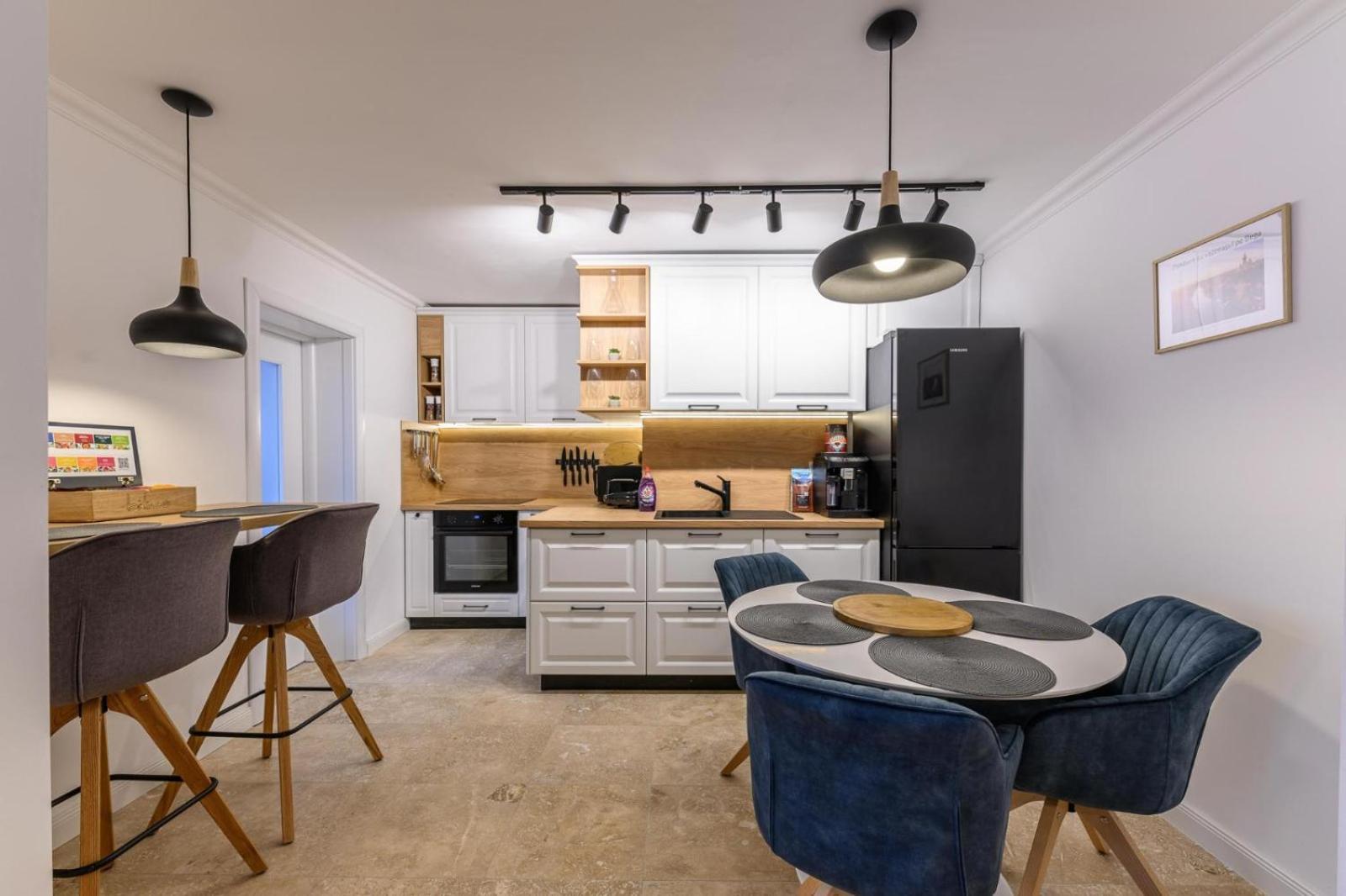 Five Stars Apartment 蒂米什瓦拉 外观 照片