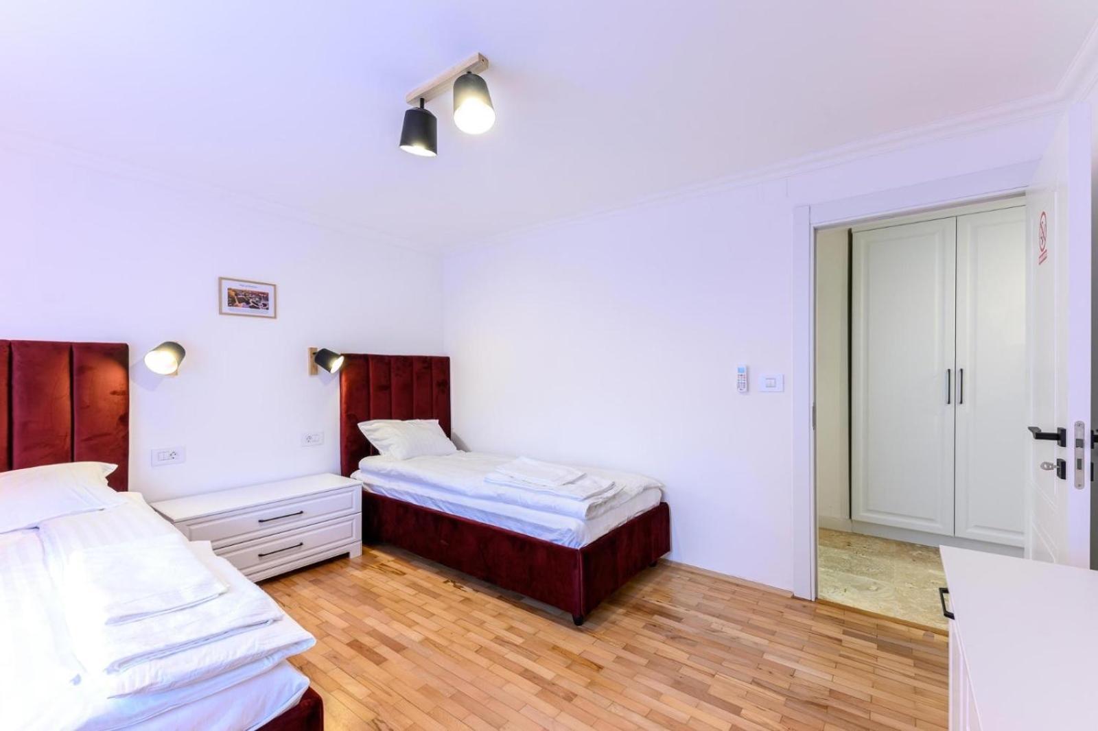 Five Stars Apartment 蒂米什瓦拉 外观 照片