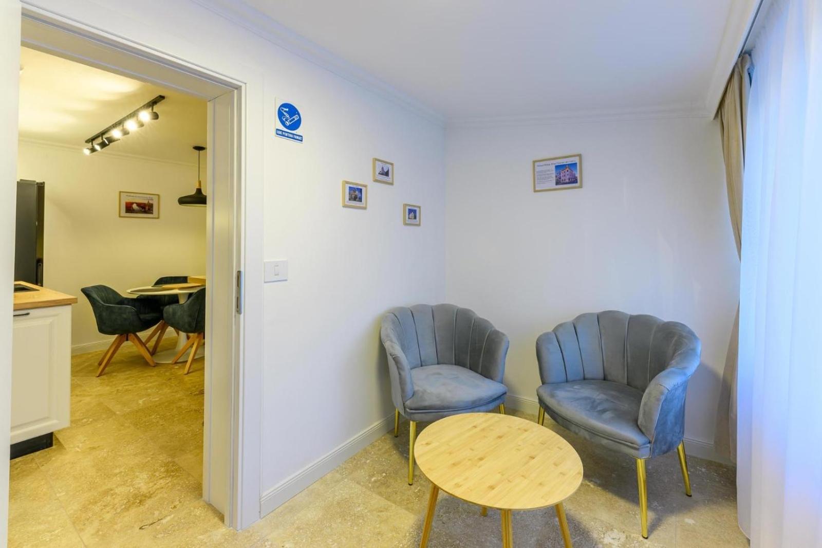 Five Stars Apartment 蒂米什瓦拉 外观 照片
